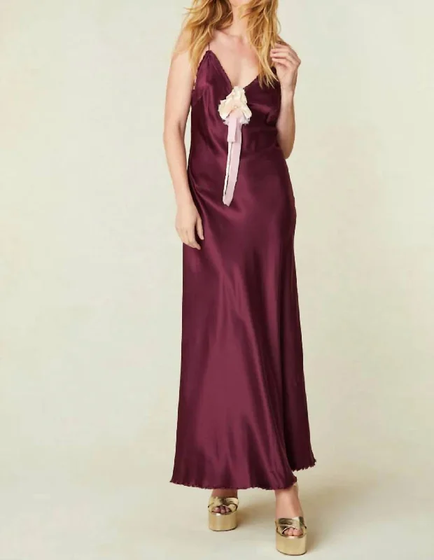 Elizabella Maxi Dress In Burgundy Feminine Grace