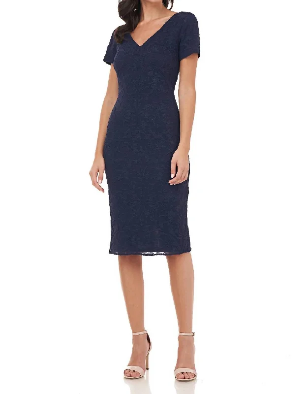 Erin V-Neck Midi Dress In Navy Clearance Event