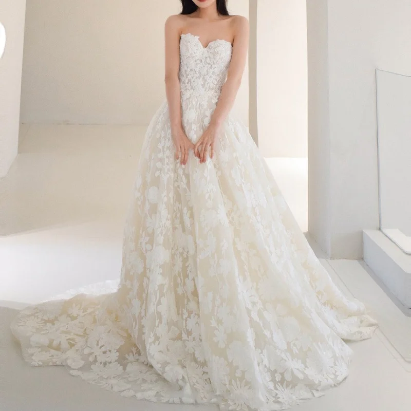 A-line Strapless Lace Wedding Dress and Bridal Gown with Sweetheart Fashion Sale