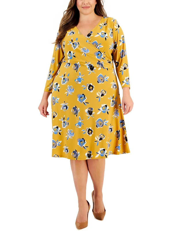 Plus Womens Floral Print Polyester Fit & Flare Dress Sophisticated Cut