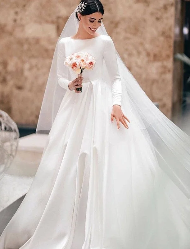 Vintage Modest Ball Gown Long Sleeve Wedding Dress Fashion-Forward