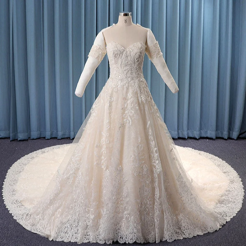 Strapless Sweetheart Neck Puffy Ball Gown Lace Wedding Dress Alluring Design