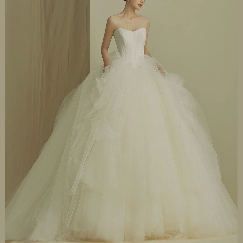 Strapless Ball Gown Scoop Neck Wedding Dress With Tulle Skirt Limited - Time Bundle