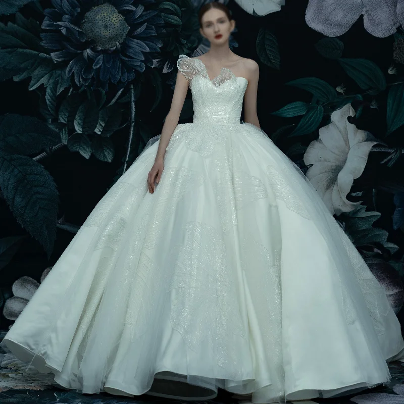 Sweetheart Neck Puffy Skirt Wedding Dress with Butterfly Accent Seasonal Sale