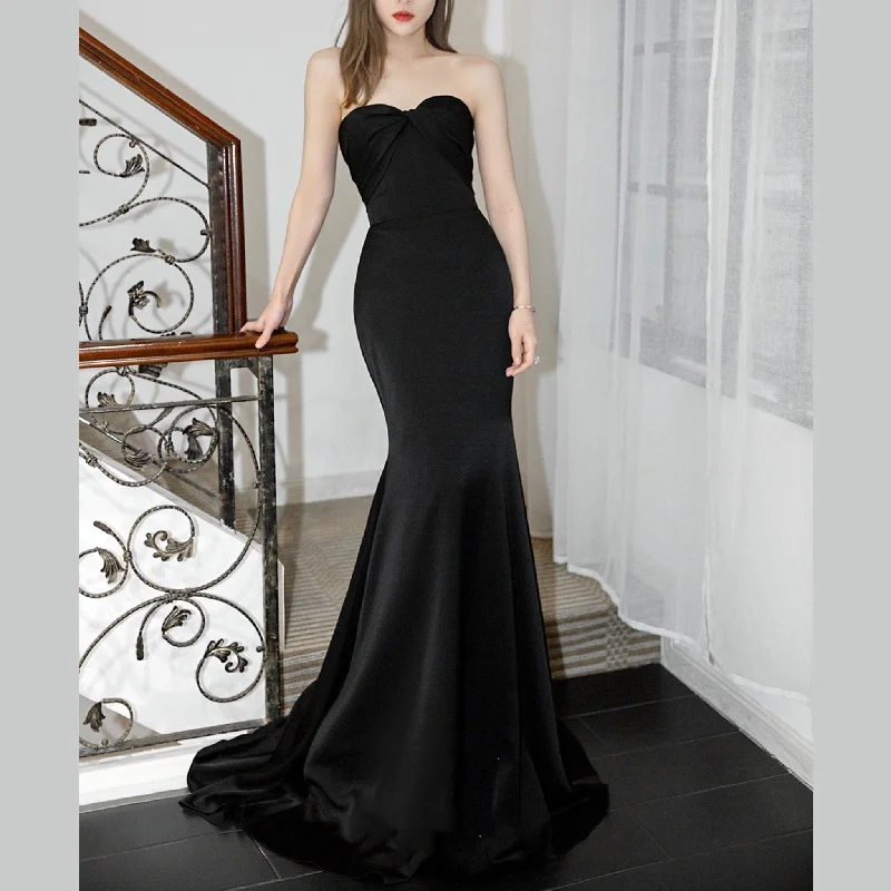 Elegant Sheath Mermaid Satin Black Wedding Dress with Sweetheart End Of Season Sale