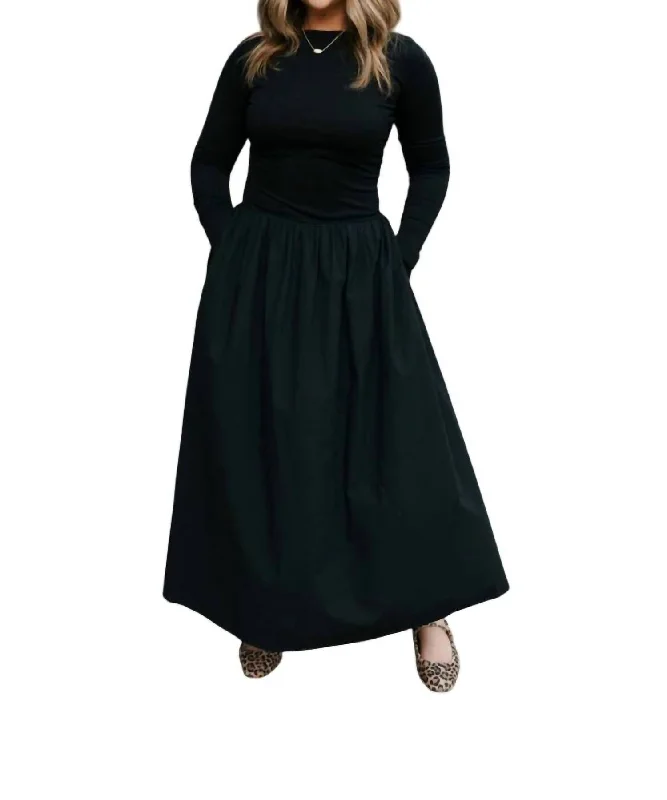 Long Sleeve Maxi Dress In Black Best-Sellers