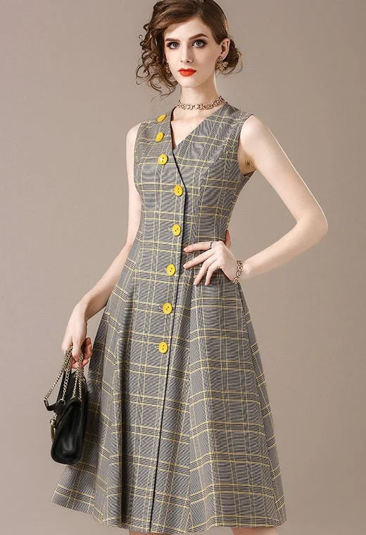 Sleeveless Plaid Dress W/ Buttons Mid - Season Sale