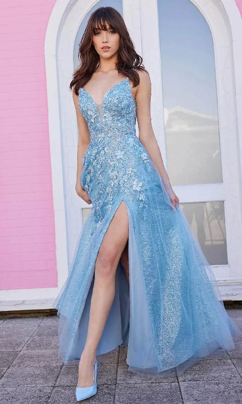 Women's Classic Outfit Ellie Wilde EW35108 - V-Neck Sleeveless Gown